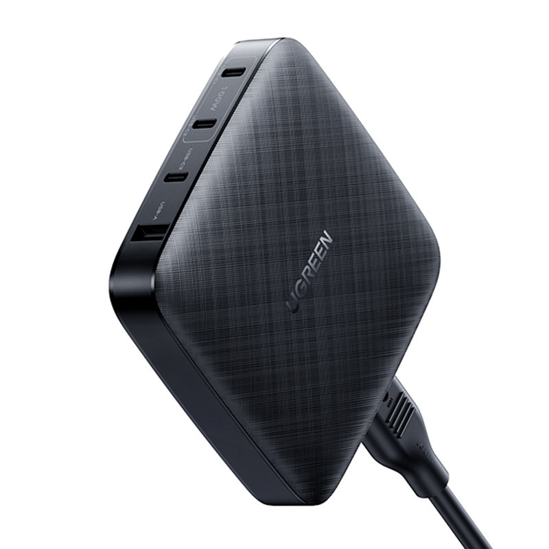 UGREEN Ugreen 100W PD Reseladdare 3x USB-C / 1x USB-A Svart