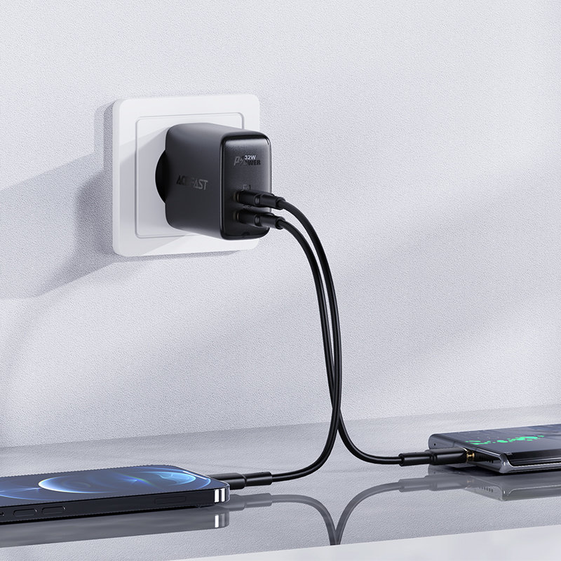 Acefast Acefast 32W PD PPS QC USB-C / USB-A Väggladdare Svart
