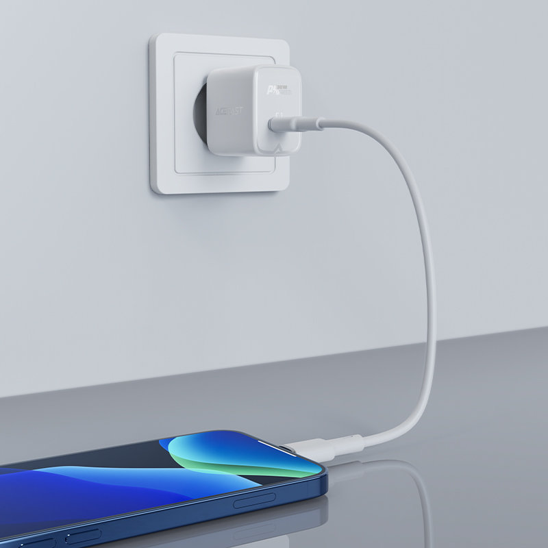 Acefast Acefast 30W GaN PD QC USB-C Väggladdare Vit