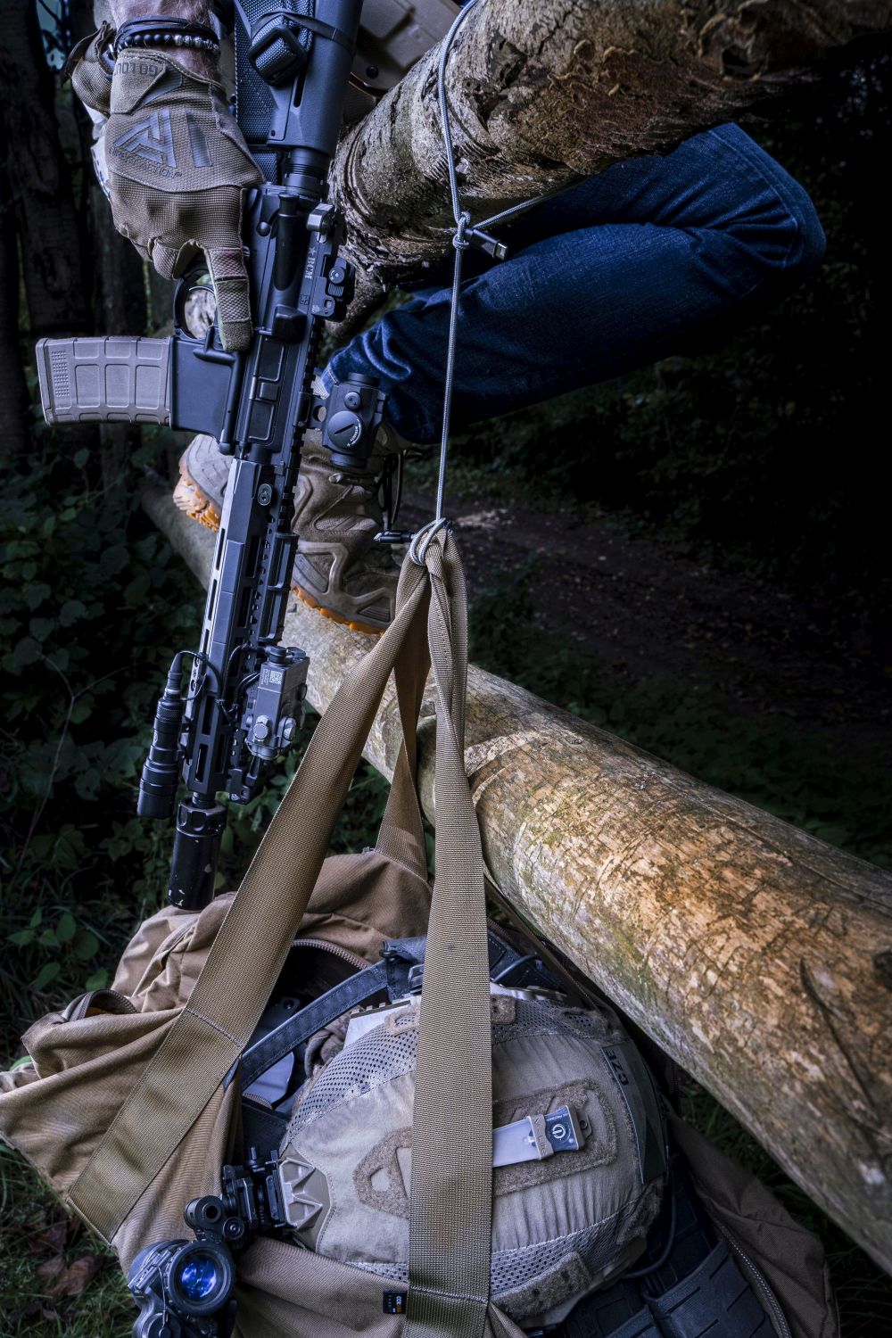 Tactical Tactical 30cm 2.4A 12W MFi Lightning Laddkabel Nylon Grå