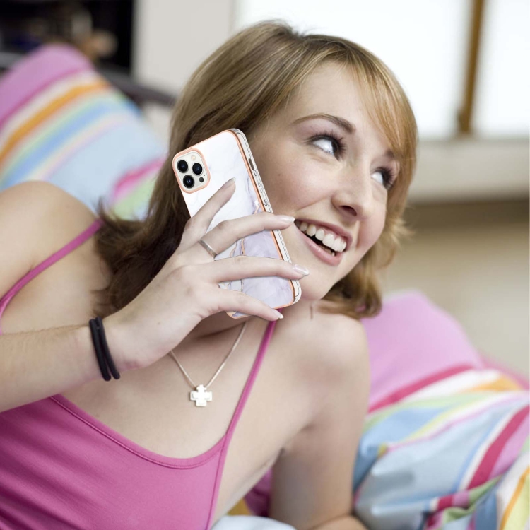  iPhone 15 Pro Skal Marmor TPU Vit